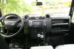 photo lot LAND ROVER DEFENDER 3/3
